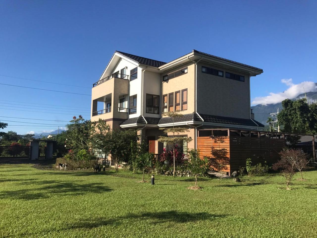 Celine'S B&B Fenglin Exterior photo