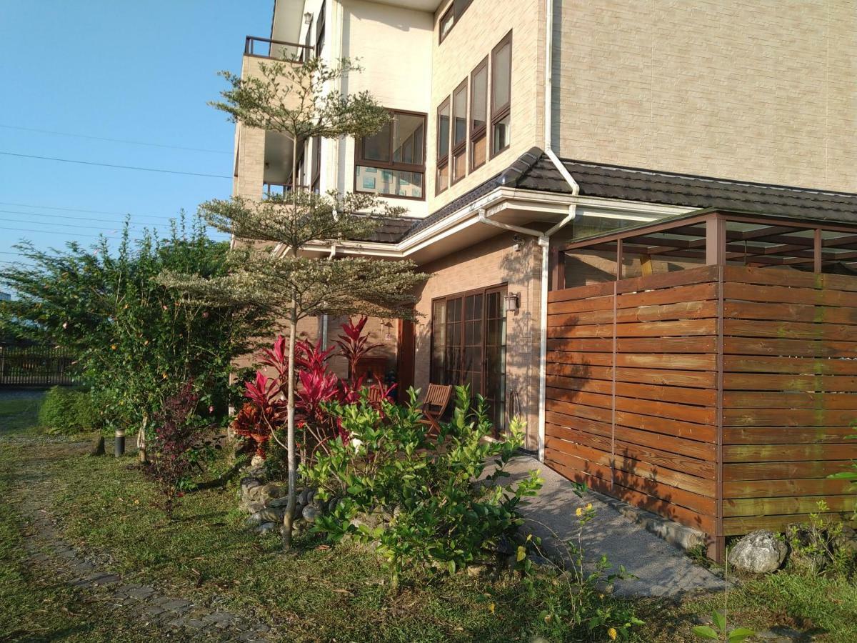 Celine'S B&B Fenglin Exterior photo